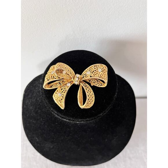 Hanae Mori Brooch Bow Articulating Filigree Pin Gold Tone Rhinestones Signed - Picture 1 of 16